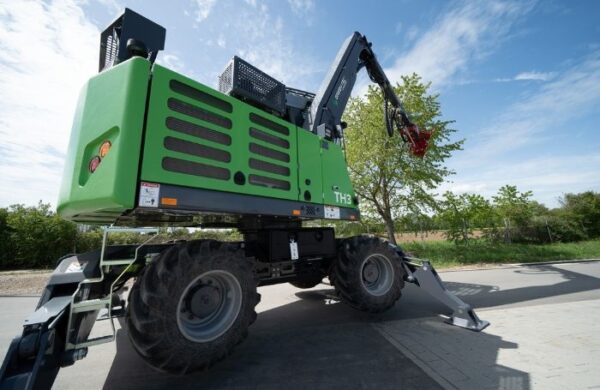 TH3 Tree Care Handler - Image 3